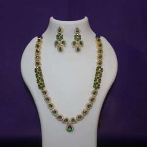 Green And White Necklace Design – 38