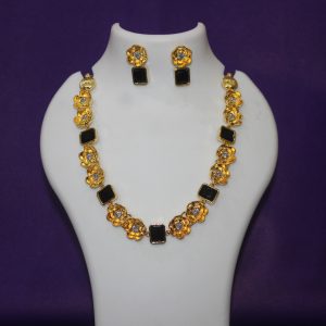 Black And Golden Necklace Design – 41